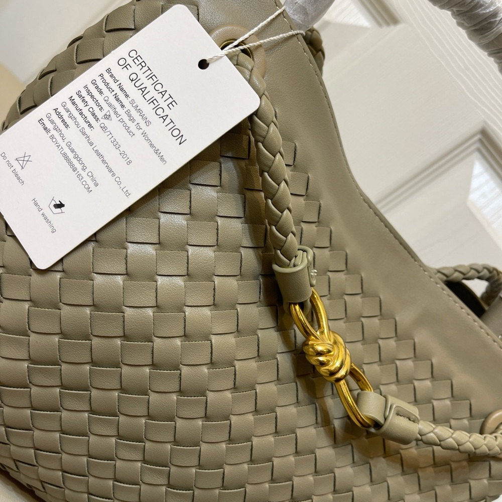 Elegant Woven Handbag